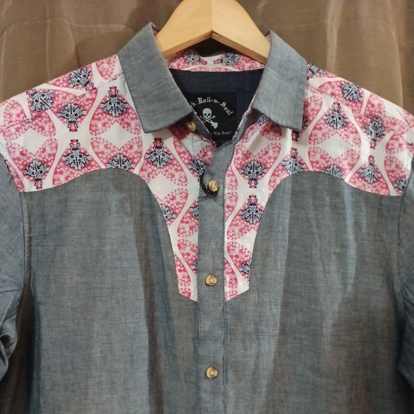 Rock Roll -n- Soul Button Up Blouse Medium - Picture 4 of 6